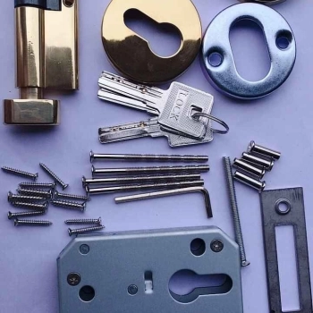 KHÓA ÂM SÀN CỬA NHÔM THỦY LỰC