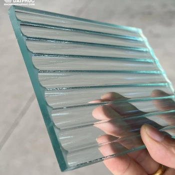 Kính 10 ly sọc lớn cường lực