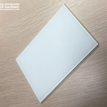 Kính dán an toàn 8.38 ly trắng sữa