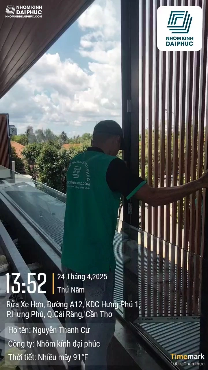 Thi Công Lam Chắn Nắng Hệ Xếp Gấp Kogen Chất Lượng Cao Tại Cần Thơ