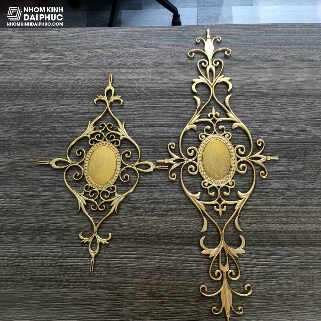 Hoa đồng lớn kính hộp