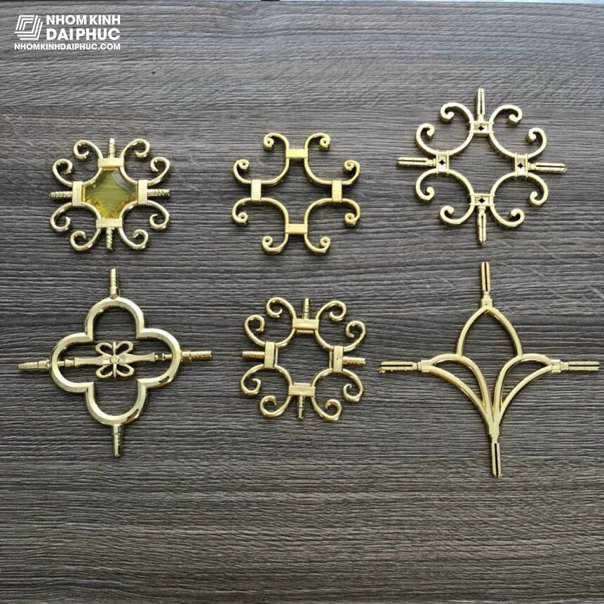 Hoa đồng nhỏ kính hộp