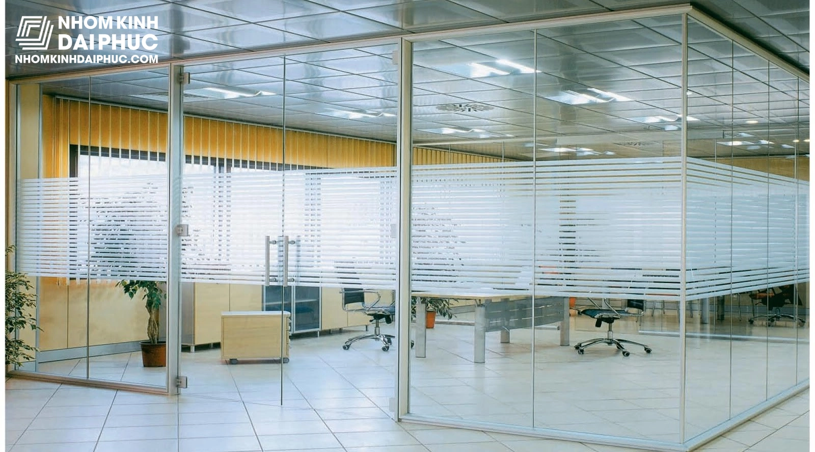 Vách Kính Cường Lực Văn Phòng