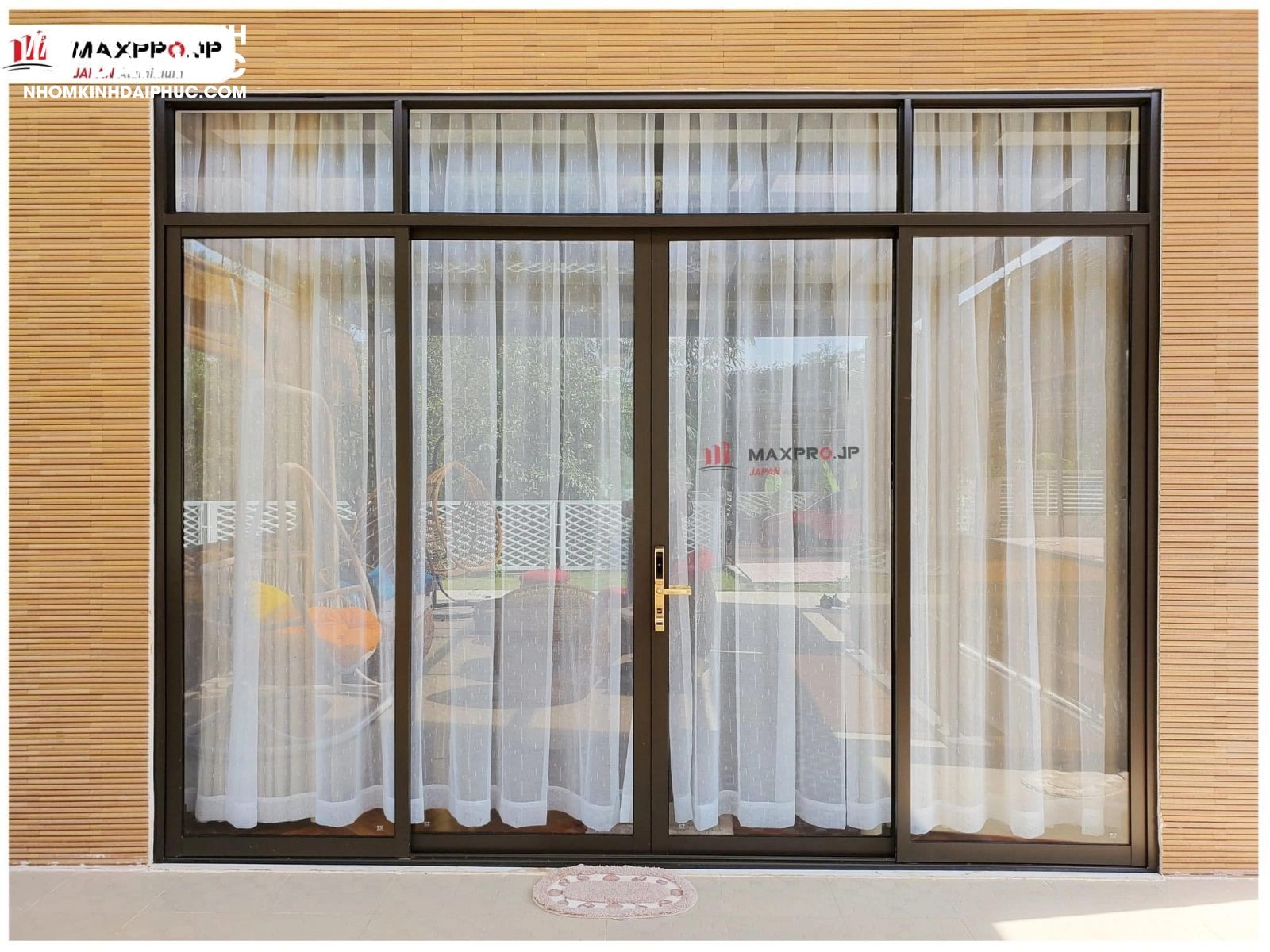 Cửa đi lùa 4 cánh nhôm Maxpro hệ 93