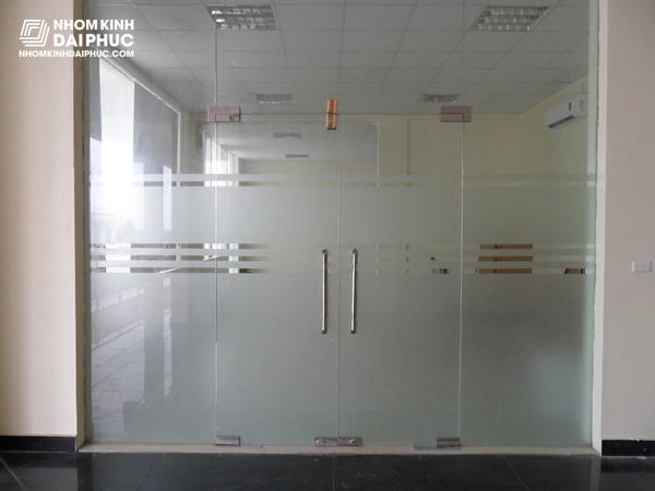 Cửa kính cường lực 2 cánh