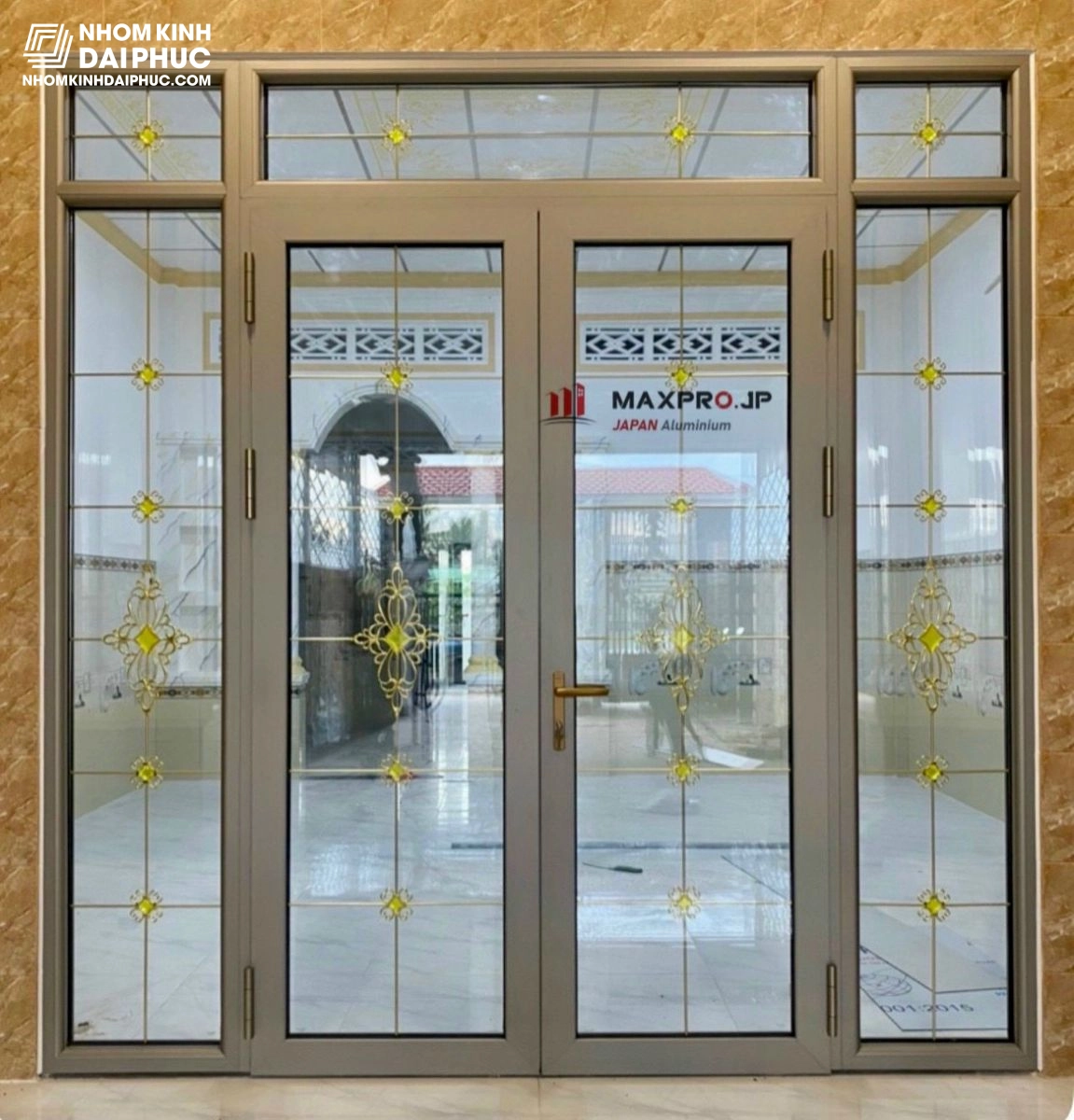 Cửa nhôm Maxpro hệ 83 2 cánh mở quay