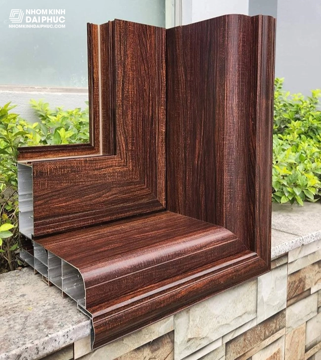 Góc Mẫu Cửa Nhôm Owin Bản Phào Full Tường
