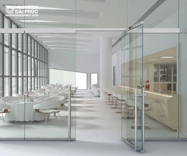 Vách Kính Cường Lực Nhà Hàng