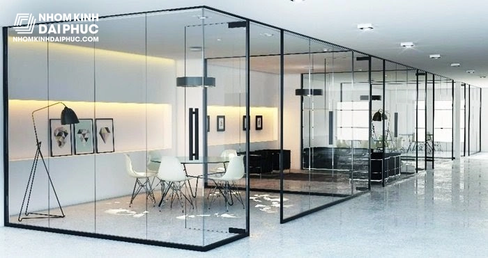 Vách Kính Văn Phòng