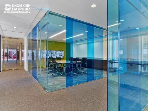 Vách kính văn phòng đẹp