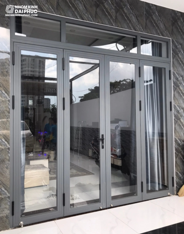 Cửa 4 cánh nhôm Xingfa màu xám ghi