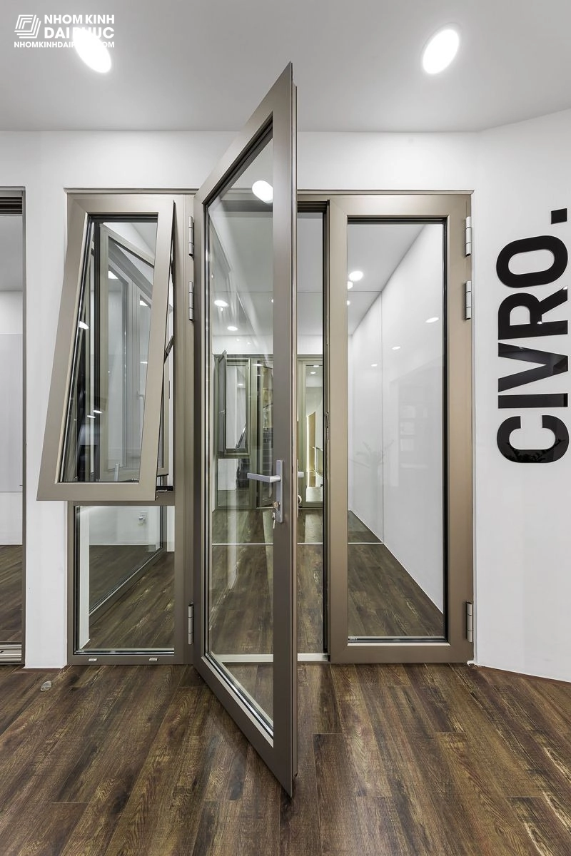 Cửa đi mở quay nhôm Civro