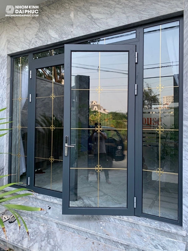 Mẫu cửa nhôm xingfa 2 cánh thi công tại TPHCM