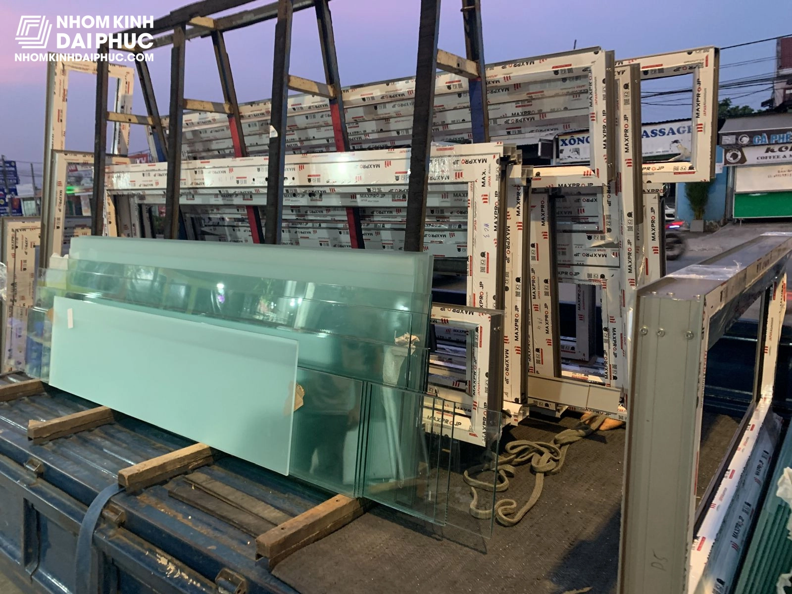 Xưởng sản xuất gia công cửa nhôm Maxpro