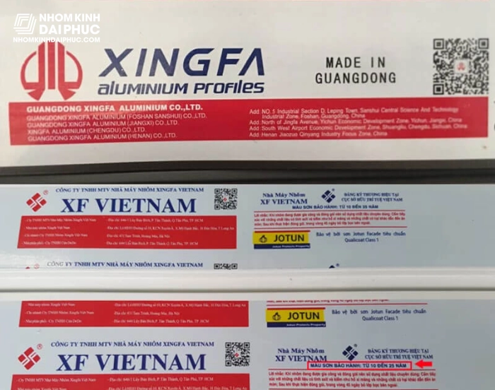 So sánh tem đỏ Xingfa Quảng Đông và tem của một thương hiệu Xingfa Việt Nam uy tín