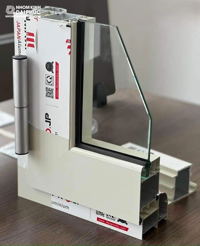 Nhôm Maxpro Màu Trắng