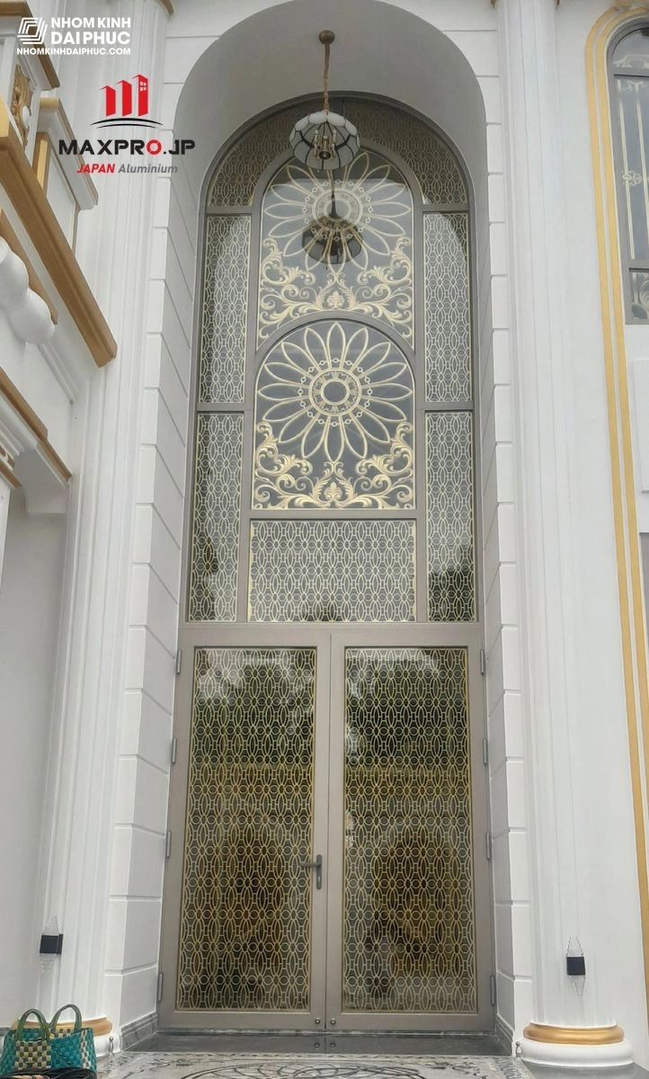 Cửa chính khung nhôm Maxpro uốn vòm