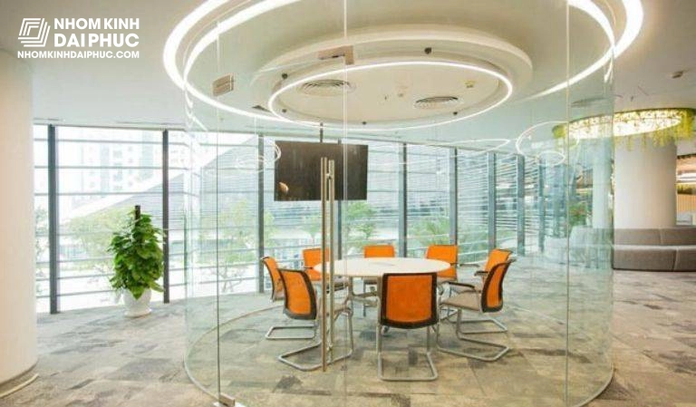 Vách kính cường lực cho phòng họp
