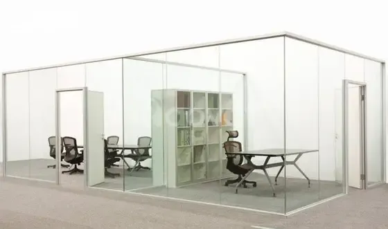 Vách Kính Văn Phòng