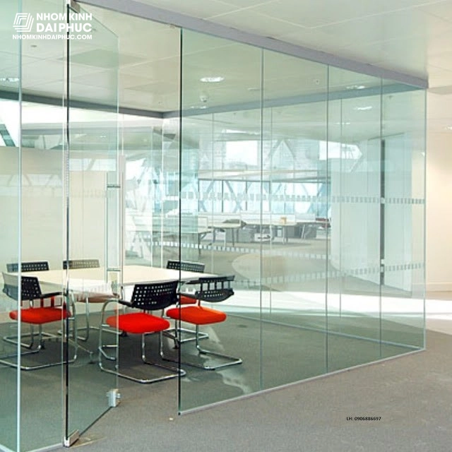 Vách Kính Văn Phòng 