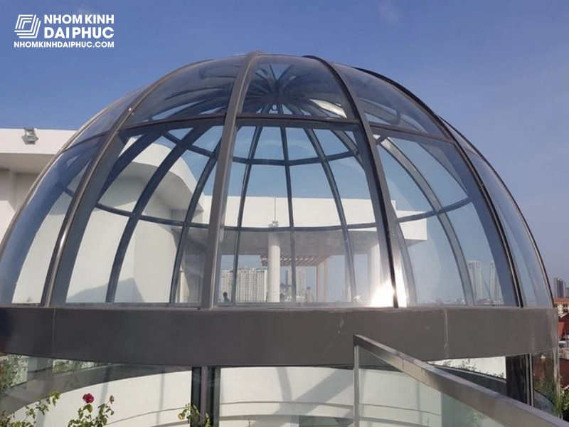 Mái vòm kính cong