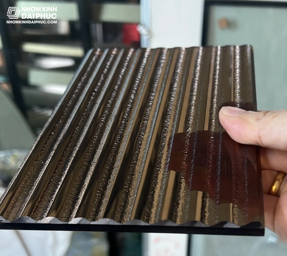 Kính sọc trà 8ly