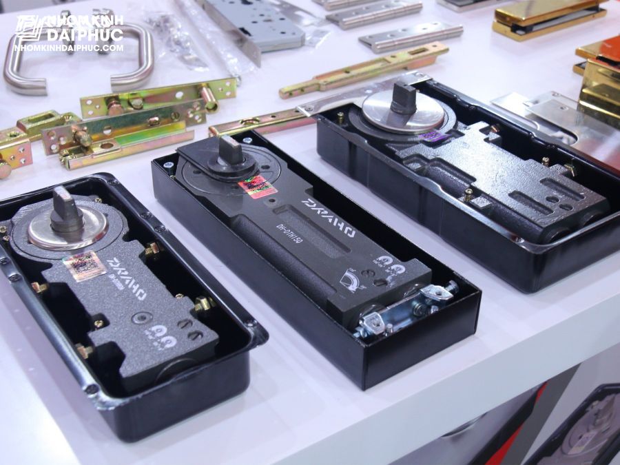 Phụ kiện bản lề thủy lực Draho