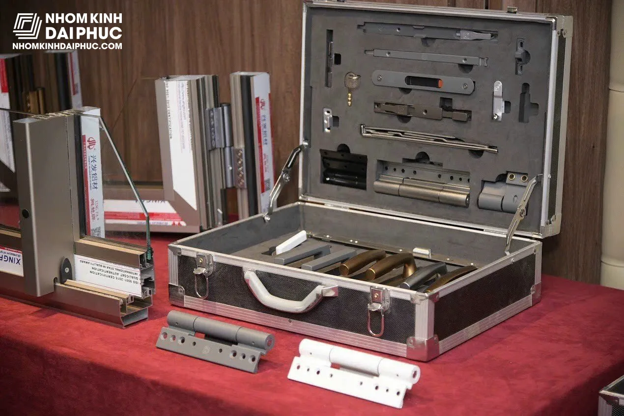 Va Li Mẫu Phụ Kiện 3H