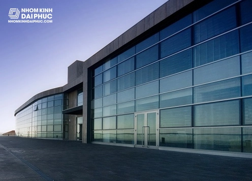 Vách kính mặt dựng và thi công vách kính nhà cao tầng