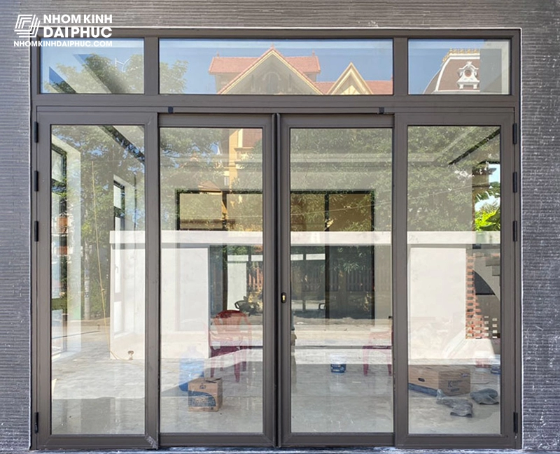 Cửa trượt quay 4 cánh màu xám ghi