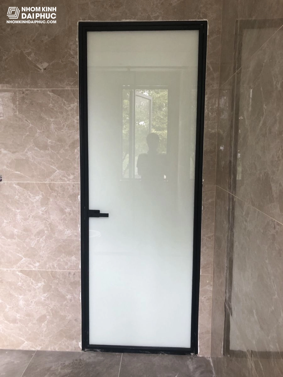 Cửa Slim mở quay