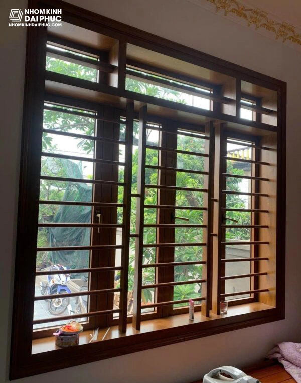 Cửa sổ nhôm vân gỗ có chấn song