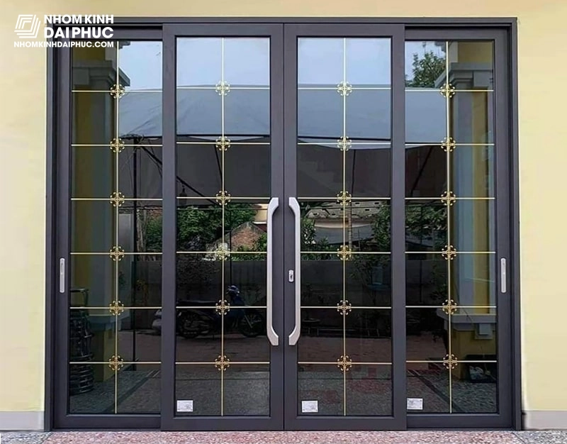 Cửa lùa 4 cánh nhôm xingfa kính hộp nan trang trang trí