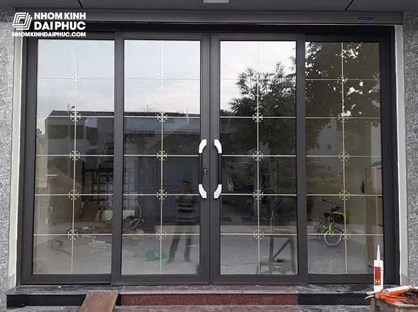 Cửa trượt quay 4 cánh màu xám ghi