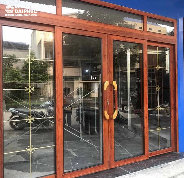 Cửa trượt quay 4 cánh màu vân gỗ