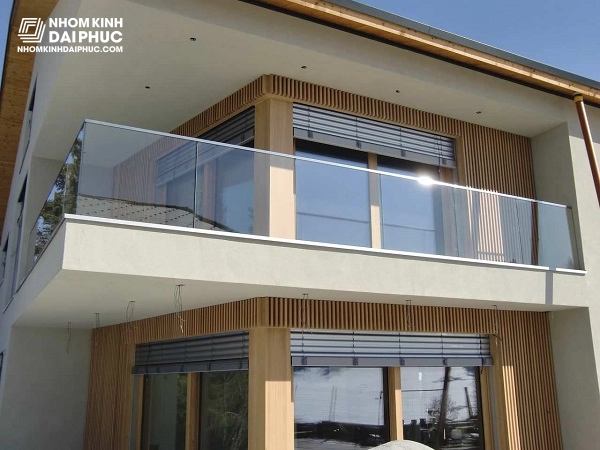 Lan can kính tay vịn Inox