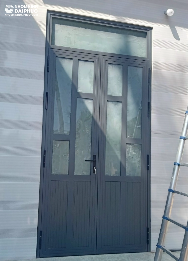 Cửa nhôm xingfa 2 cánh chia ô Tiến Đạt