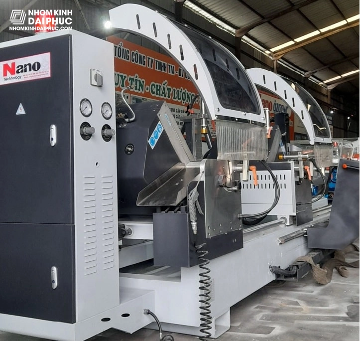 Máy cắt nhôm xingfa 2 đầu