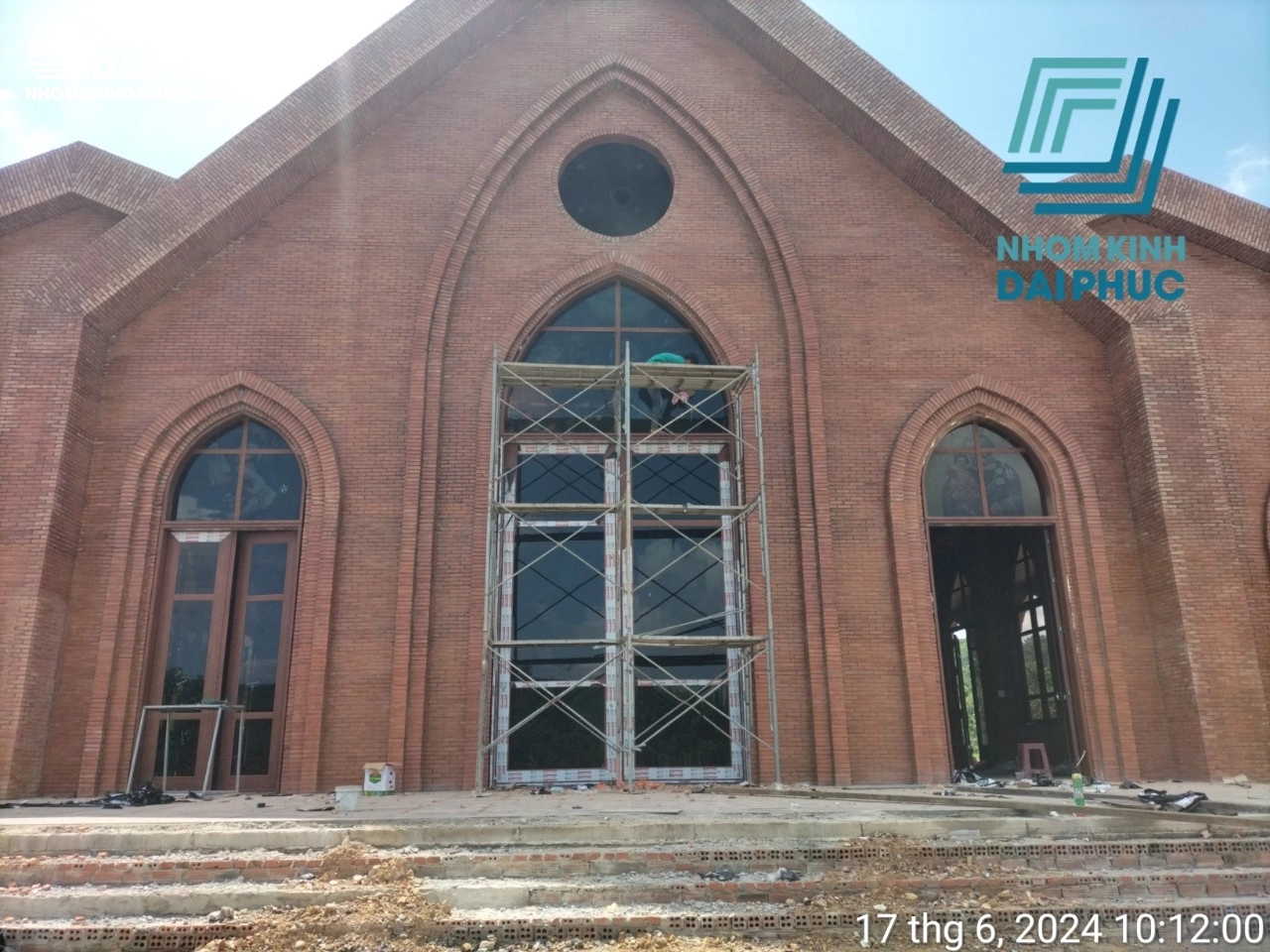 Công trình cửa nhôm PMA bản to do Đại Phúc thi công