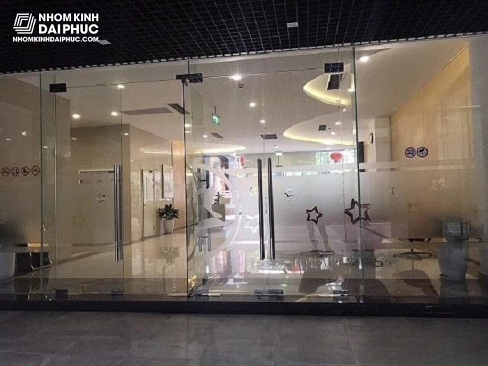 Cửa kính cường lực 2 cánh