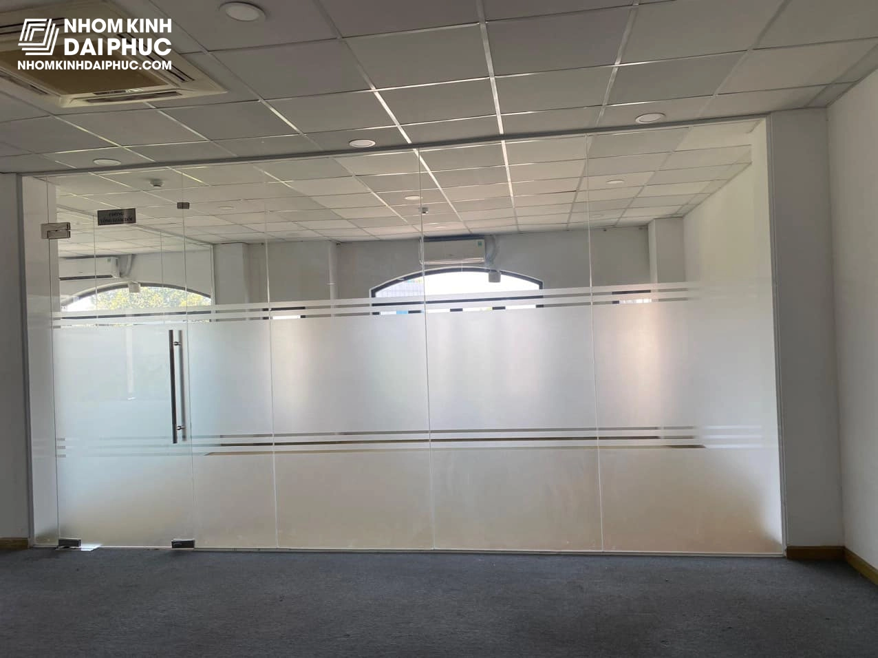 Cửa Kính Cường Lực Dán Decal Mờ