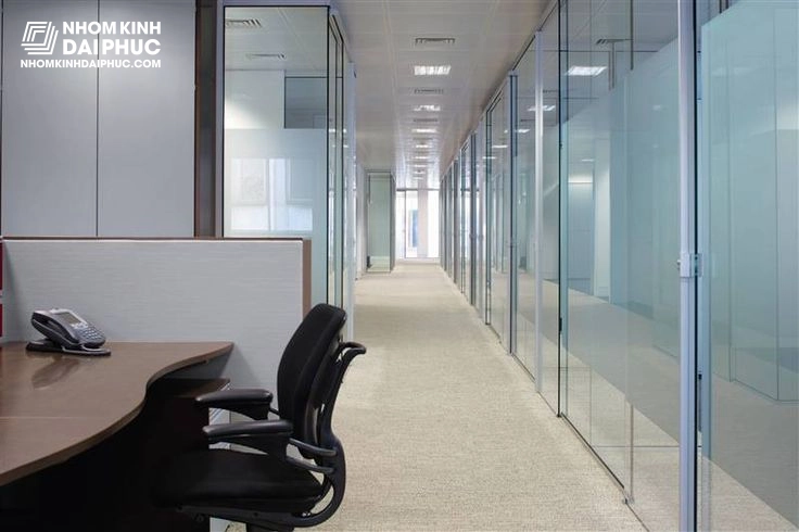 Vách Kính Cường Lực Văn Phòng