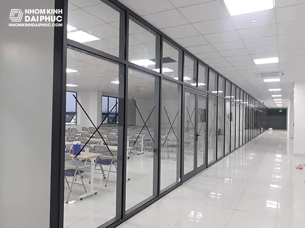 Vách nhôm kính xingfa văn phòng