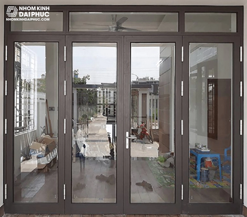 Cửa nhôm Xingfa 4 cánh mở quay màu cà phê