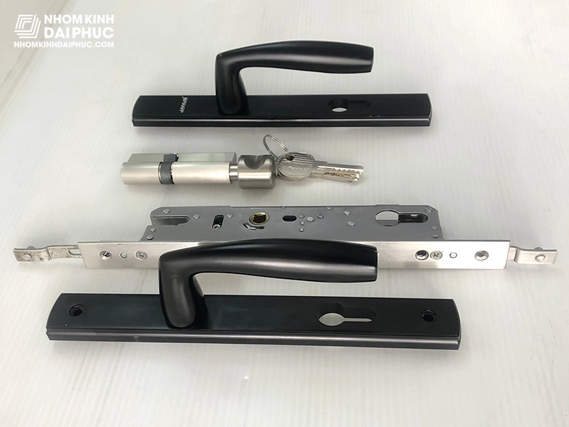 Khoá cửa Janus dành cho cửa nhôm tay tròn màu đen-2