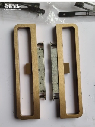 Phụ kiện cửa Slim. Bộ tay nắm khóa cửa lùa Slim (vàng xước)